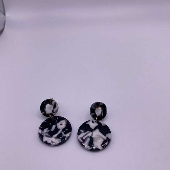 4/$20 Marbled Drop Earrings - Picture 5 of 8